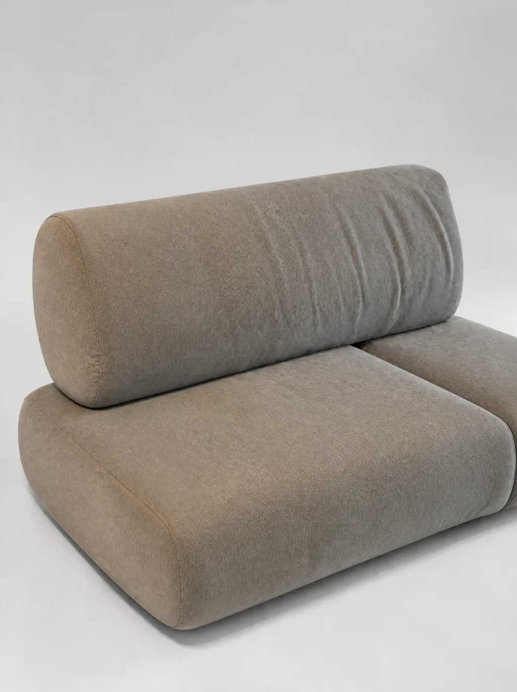Durchgelegenes Polster des Sessels vor der Reparatur | B&B-Italia-Sofa Neubezug Durchgelegenes Polster des Sessels vor der Reparatur (B&B-Italia-Sofa, Sofa neu beziehen im Zürcher Oberland)