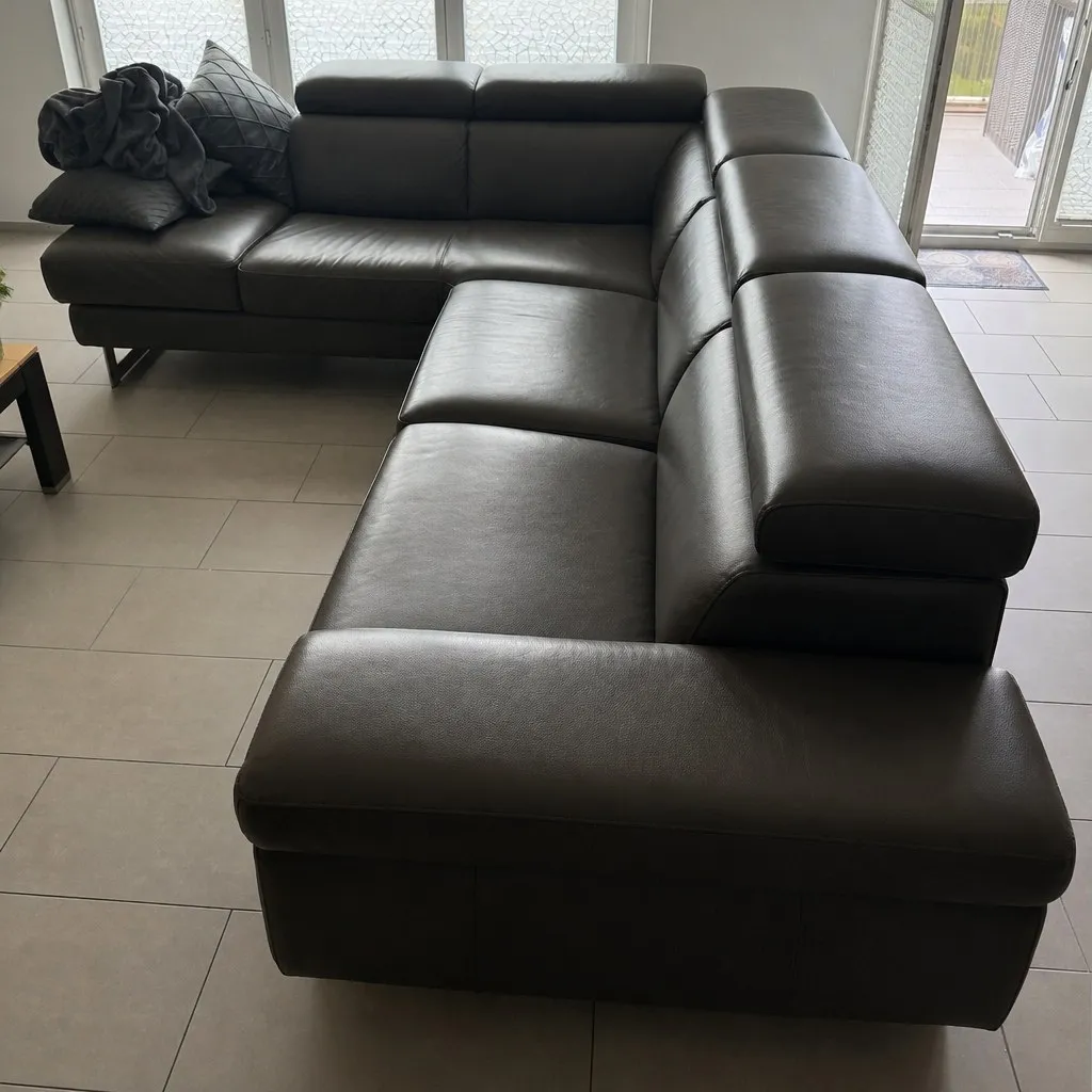 Ledersofa nach der Polsterreparatur | Visualisierung | Möbel reparieren Visualisierung: Ledersofa nach der Polsterreparatur, Polsterreparatur bei der Egora Polsterei Wetzikon
